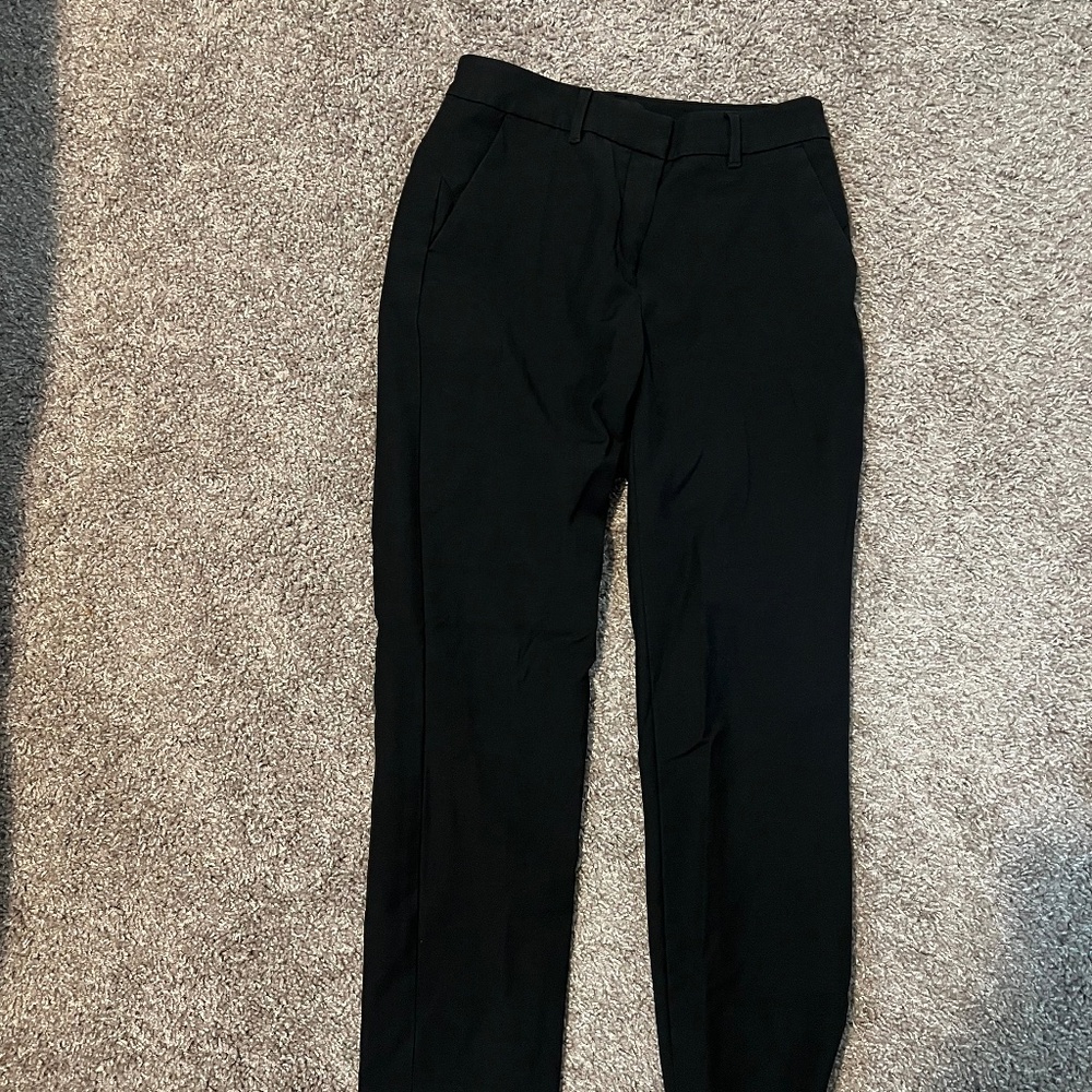 White House Black Market Slim Ankle Size 2 Black